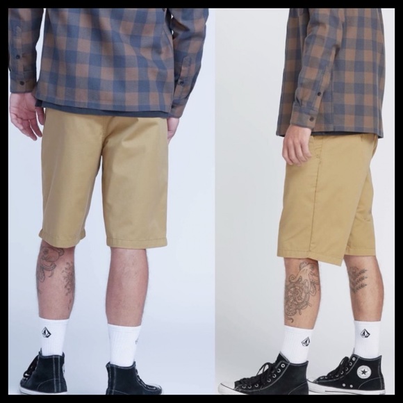 VOLCOM Frickin Khaki Shorts - Picture 3 of 7